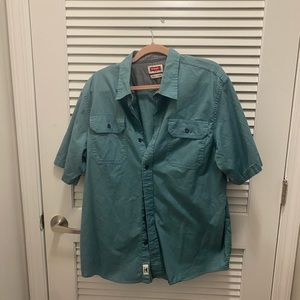 Men’s vintage wrangler short sleeve button up